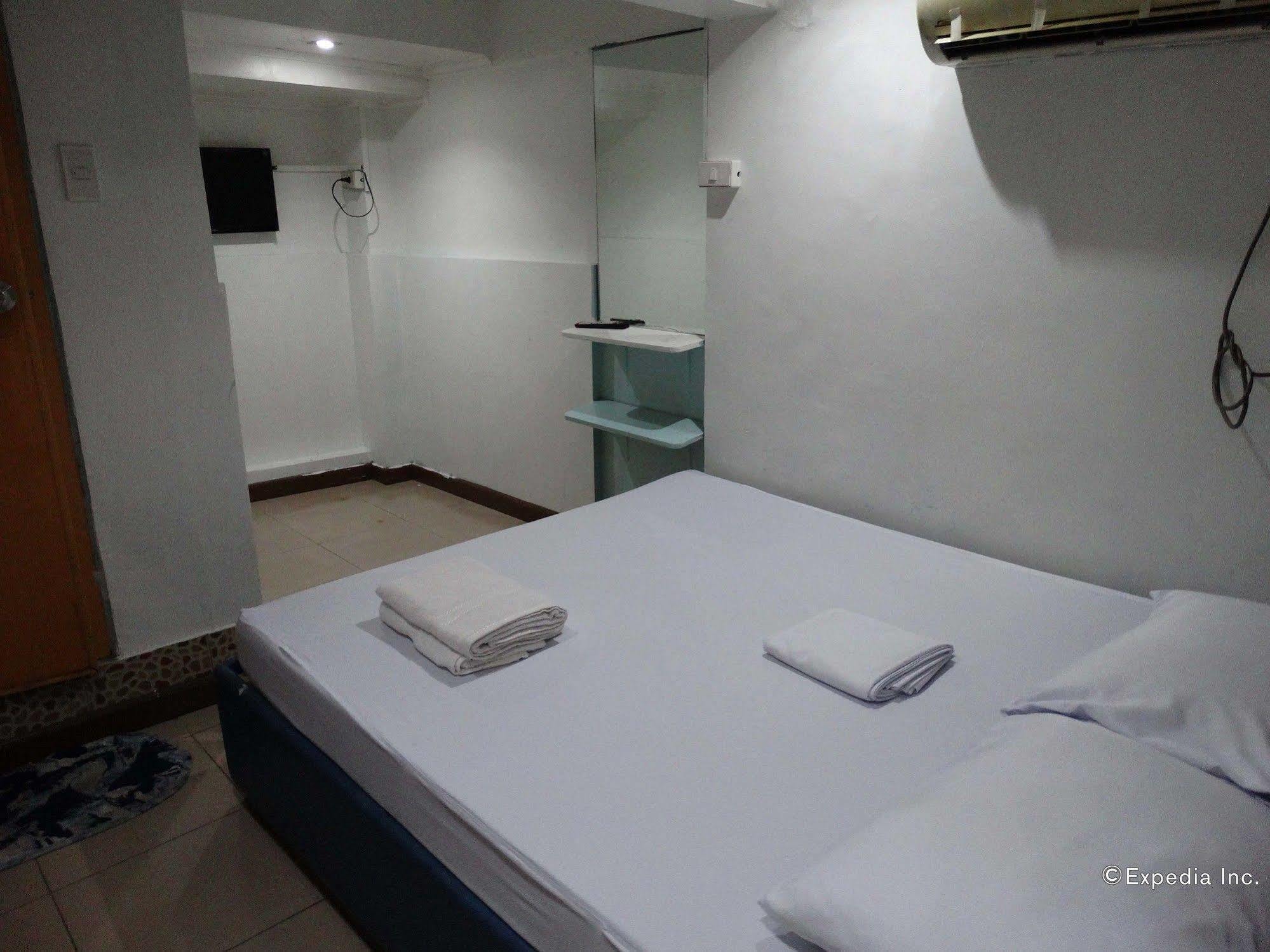 Gaius Inn Manila Exterior photo