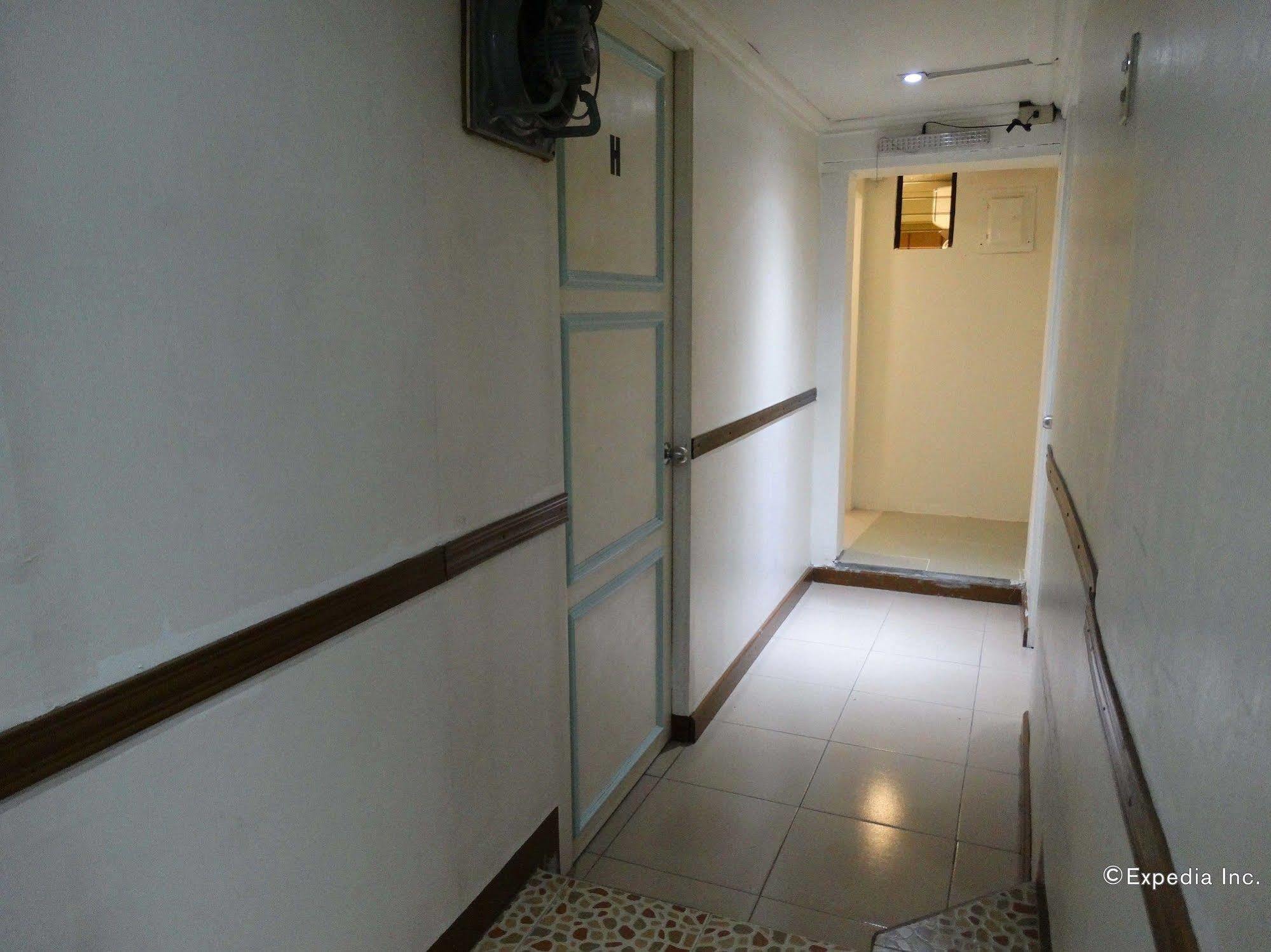 Gaius Inn Manila Exterior photo